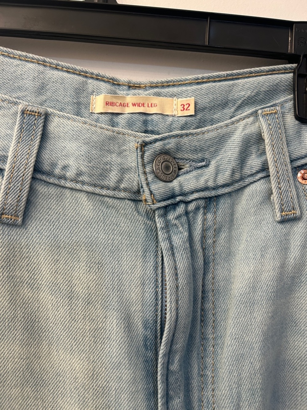 Levi's Light Blue Ribcage High Waisted Linen cotton blend 32 x 32. NWT - Picture 7 of 8